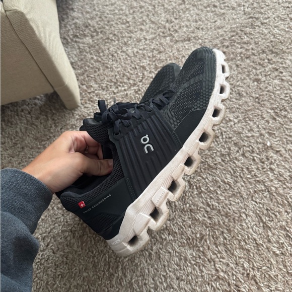 On clouds - Picture 2 of 4